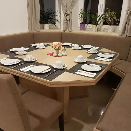 Emilia (adults Only) Otel