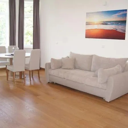 Emilia (adults Only) Otel *